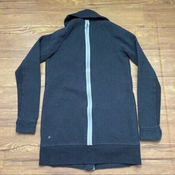 Lululemon Yin To My Yang Cardi Heathered Black Women Size 2‎ - Picture 2 of 11